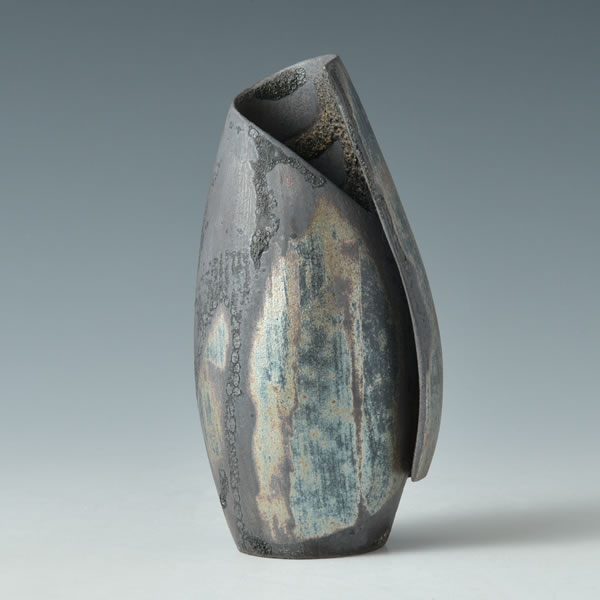 Flower vase. Gold Kutani ware. ktn-k7-1315 